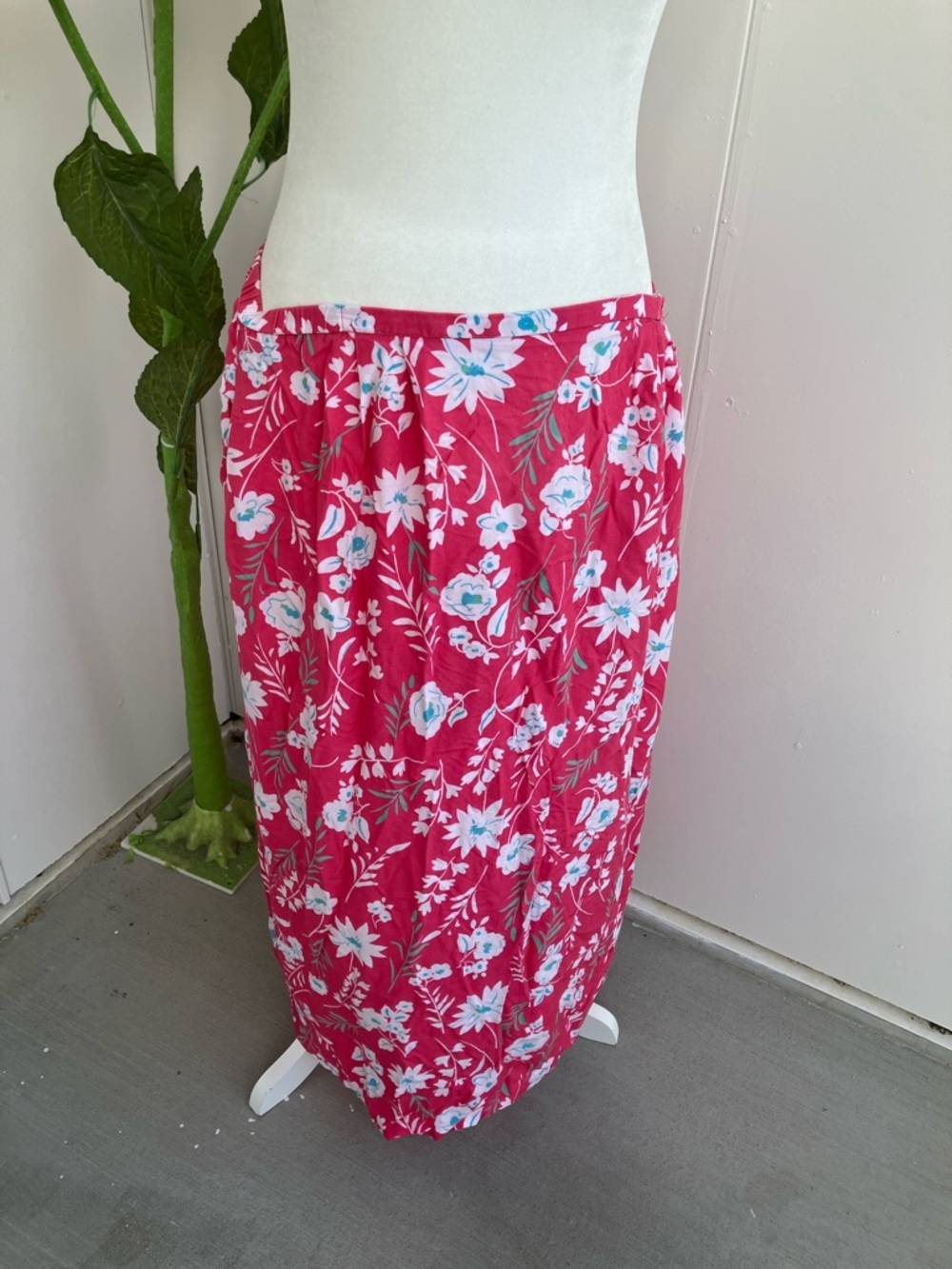 Vintage 90s Pink, Teal, & Blue Two Piece Floral Sweater Vest & Midi Skirt Set - Picture 9 of 11
